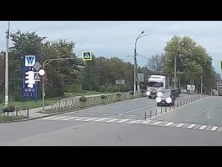 in vyborg, a timber carrier flew into a pedestrian zone