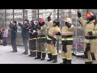 at school no. 10, the evacuation smoothly turned into mass dances