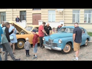 vyborg residents managed to admire antique cars