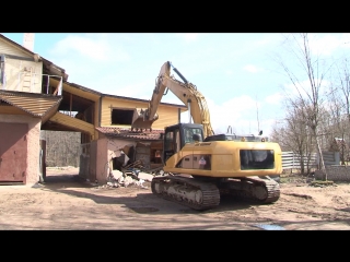 why was the cafe demolished in paltsevo